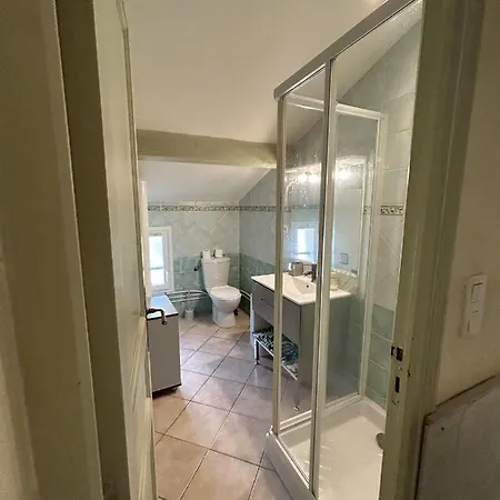 2 Bord De Apartment Farinole